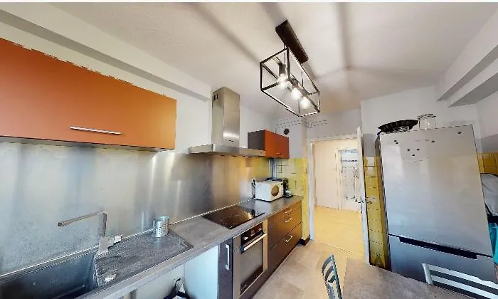 Appartement T3 Tout Confort,gare,tram,tout Commodite .